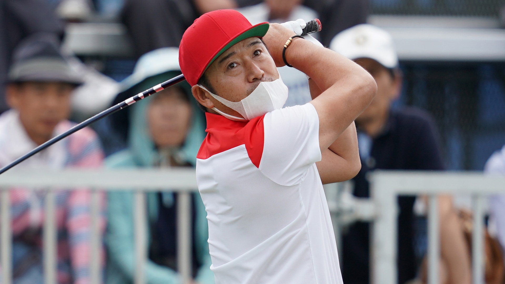 Hosung Choi whiffs with driver at Korea Tour event