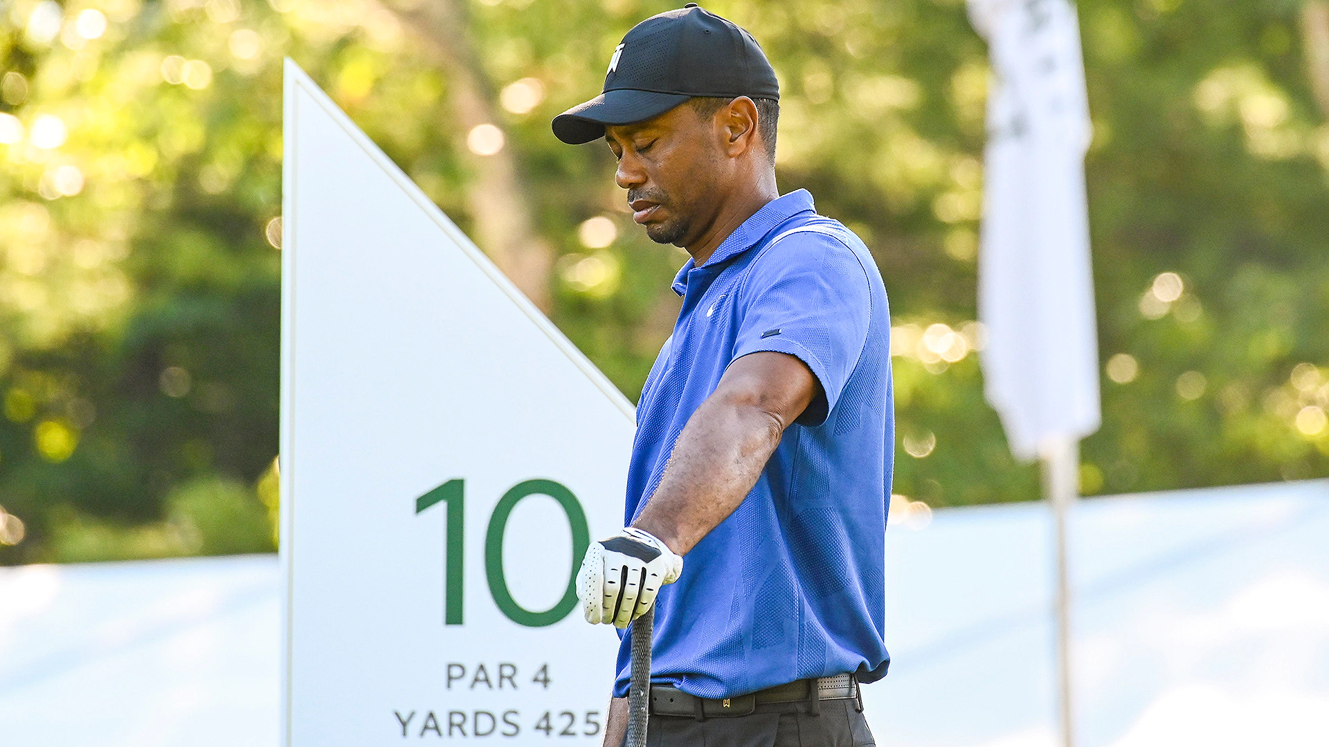 Not to worry, Tiger Woods’ neck is OK, just ‘hot’