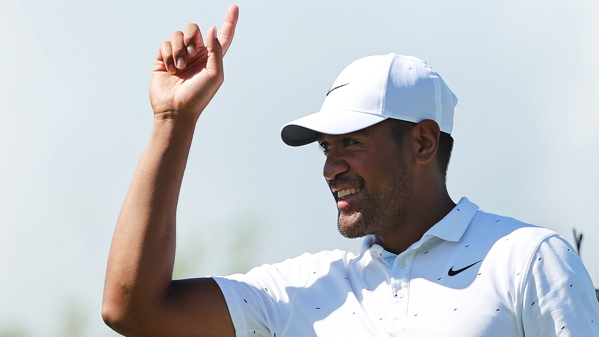 Watch: Tony Finau makes hole-in-one during Round 3 of Mayakoba Golf Classic