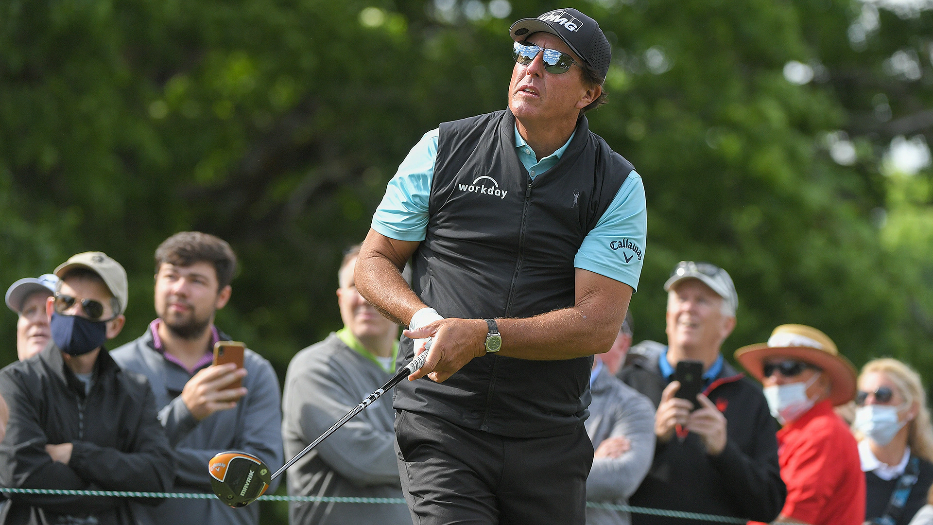Once again, lack of focus costs Phil Mickelson, who shoots 75 on Friday at Wells Fargo