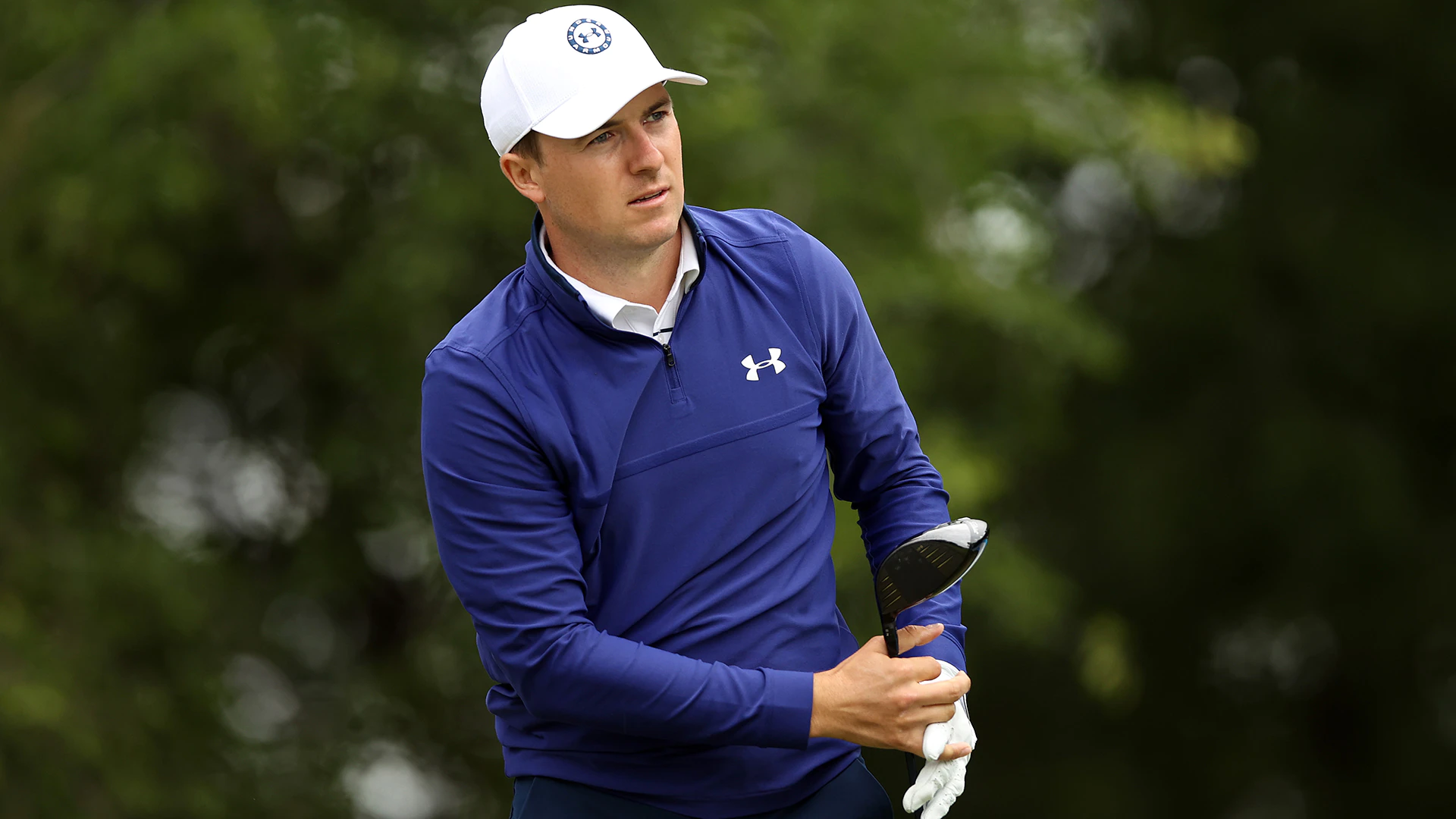 Despite ‘bad mood’ and loss of lead, Jordan Spieth (70) remains in Nelson hunt