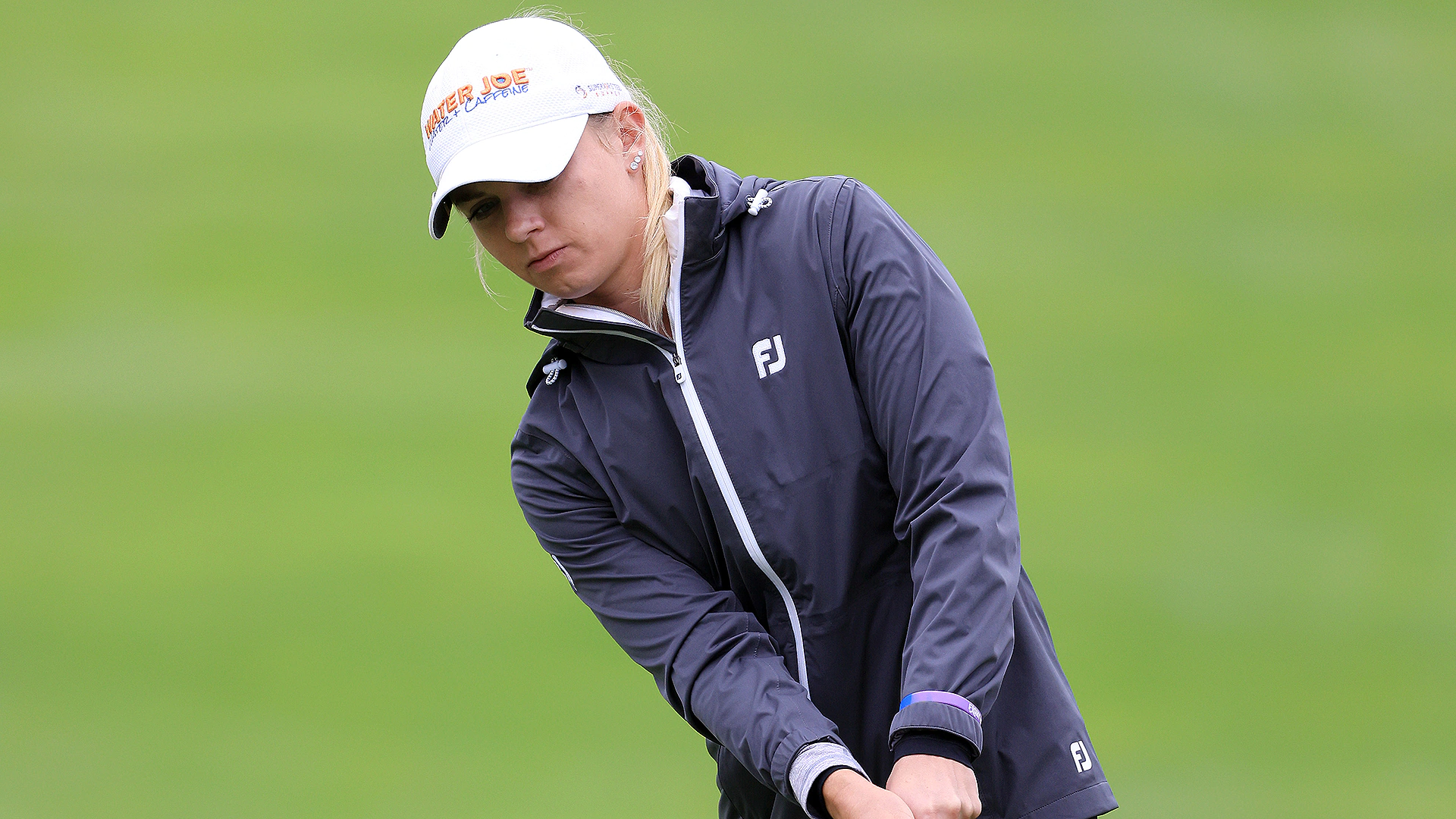 Sarah Burnham flips the switch, shoots low round of the tournament at USWO