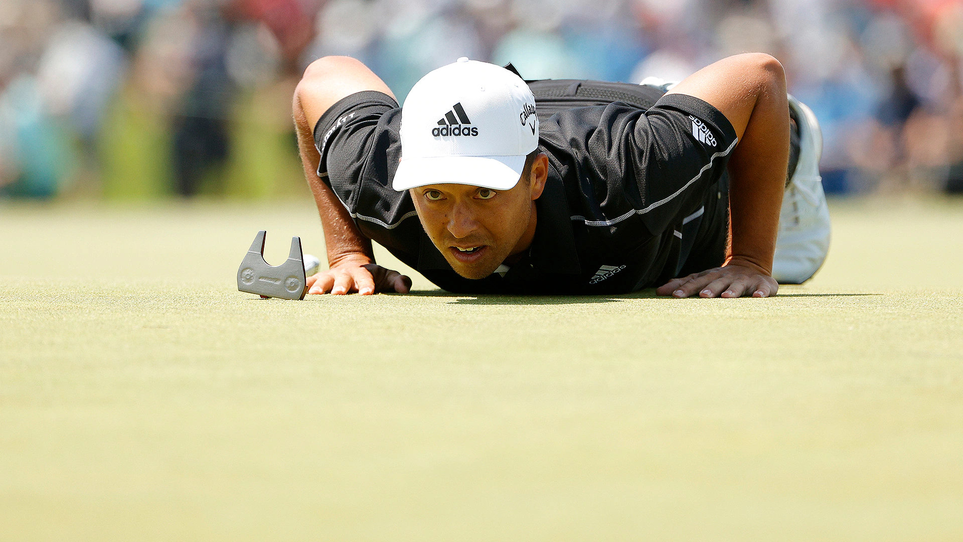 Friendly Neighborhood Xander Schauffele going low on the greens and at 2021 U.S. Open