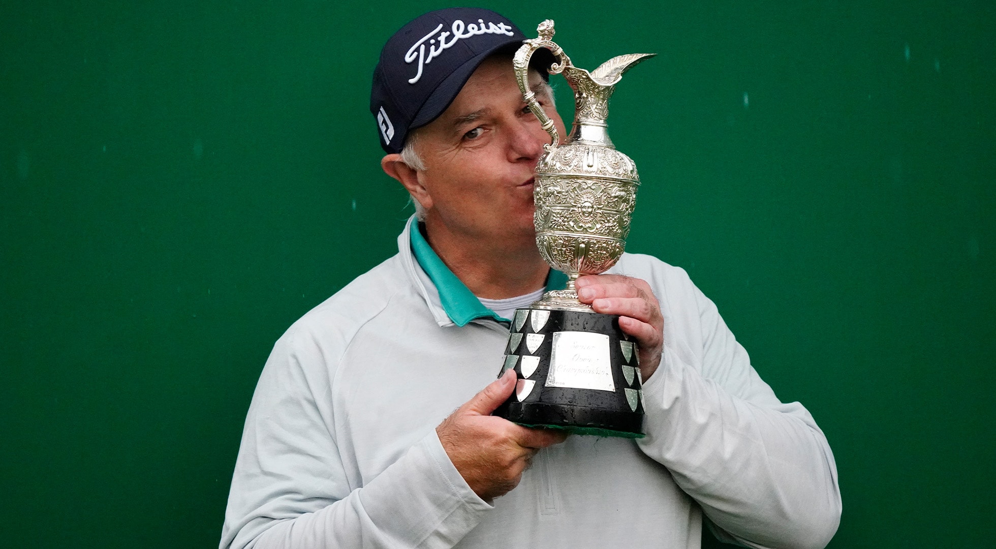 Stephen Dodd holds off Miguel Angel Jimenez and Darren Clarke to win The Senior Open