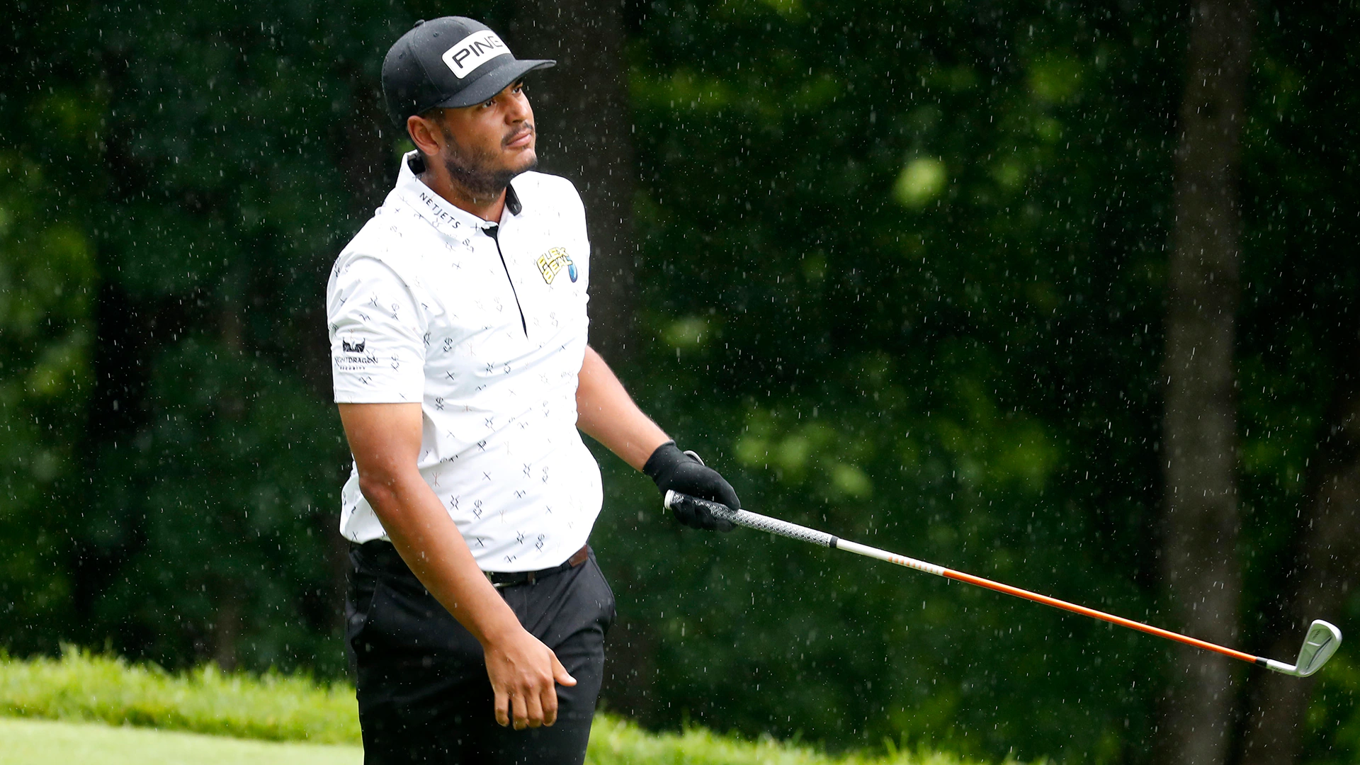 Watch: John Deere Classic leader begins final round with shank on first hole