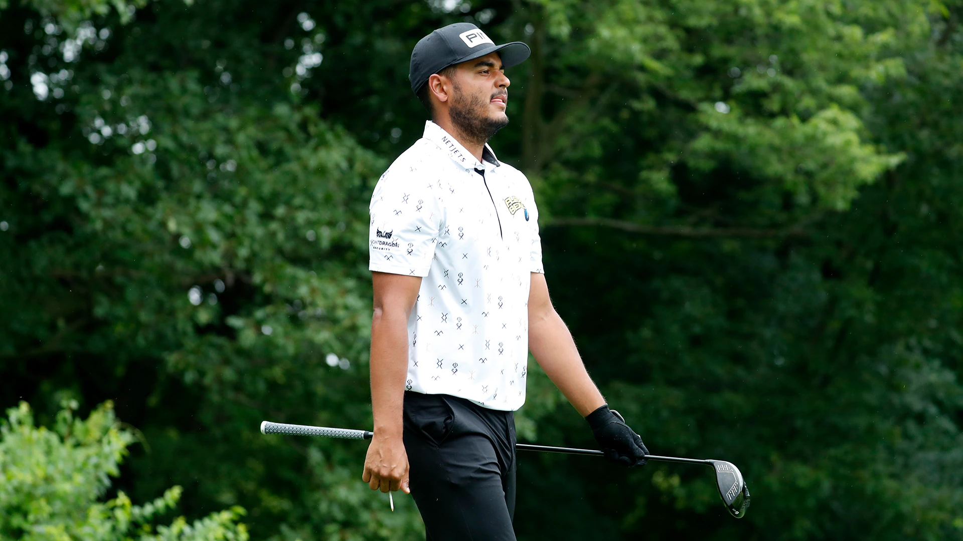 Sebastian Munoz takes one-shot lead in wide-open John Deere Classic