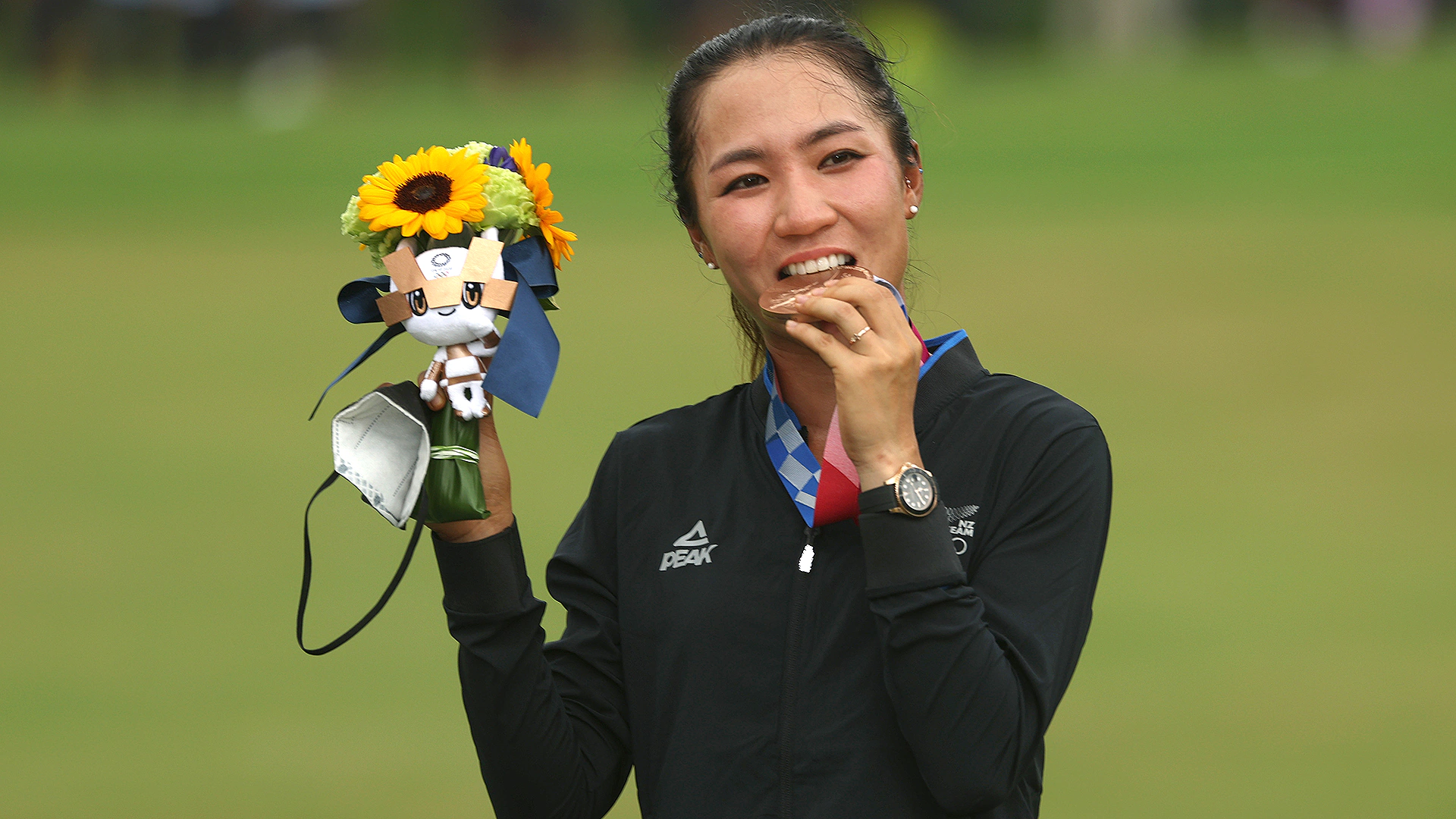 Emotional Lydia Ko dedicates Olympic bronze medal to late grandmother