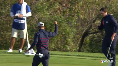 Schauffele hits the long-range birdie to go 5 up