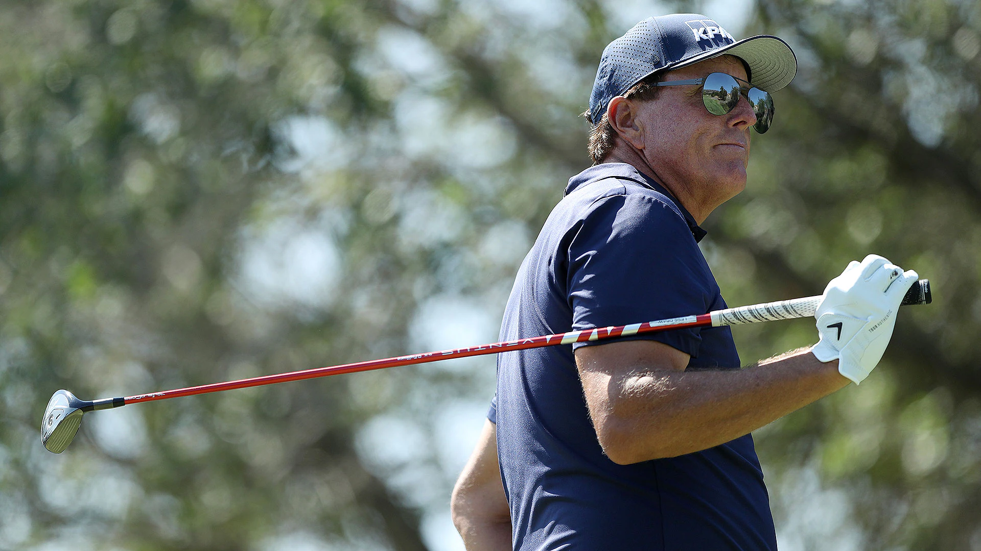 Phil Mickelson’s cracked 2-wood leads to ‘crazy shots’ at Fortinet Championship