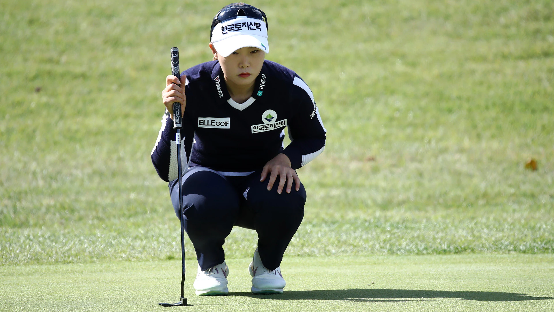Hee Jeong Lim rides bogey-free three rounds to BMW Ladies Championship lead