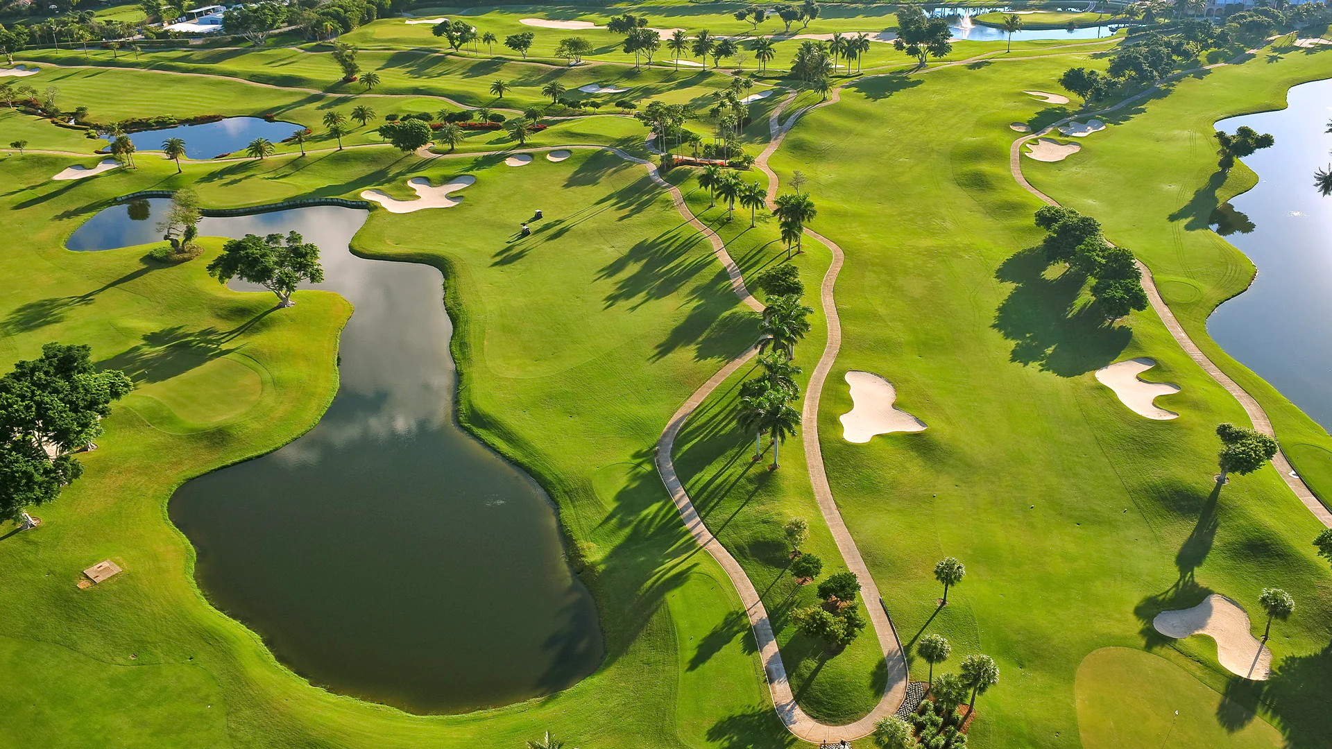 Watch: Police chase makes its way onto Florida golf course