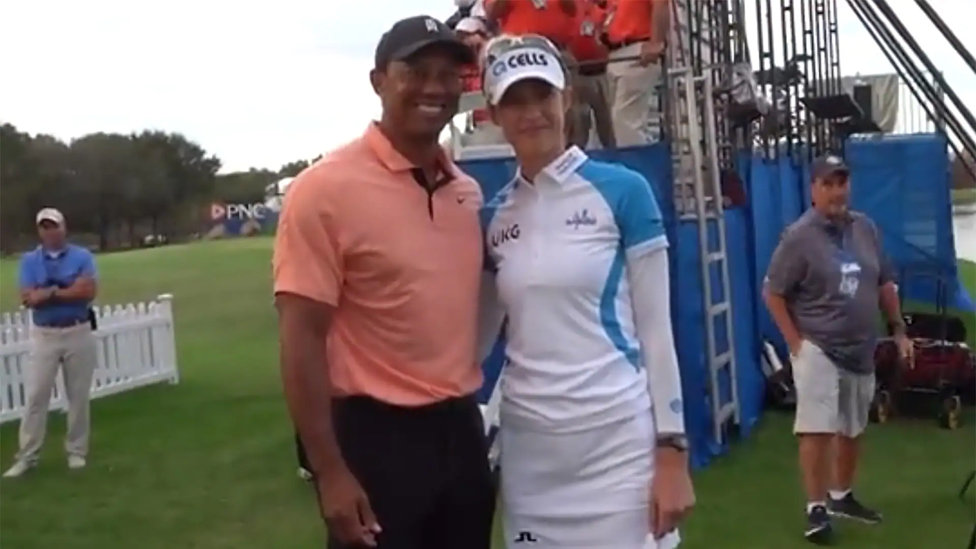 Nelly Korda gets her photo with Tiger Woods as Tiger praises Nelly