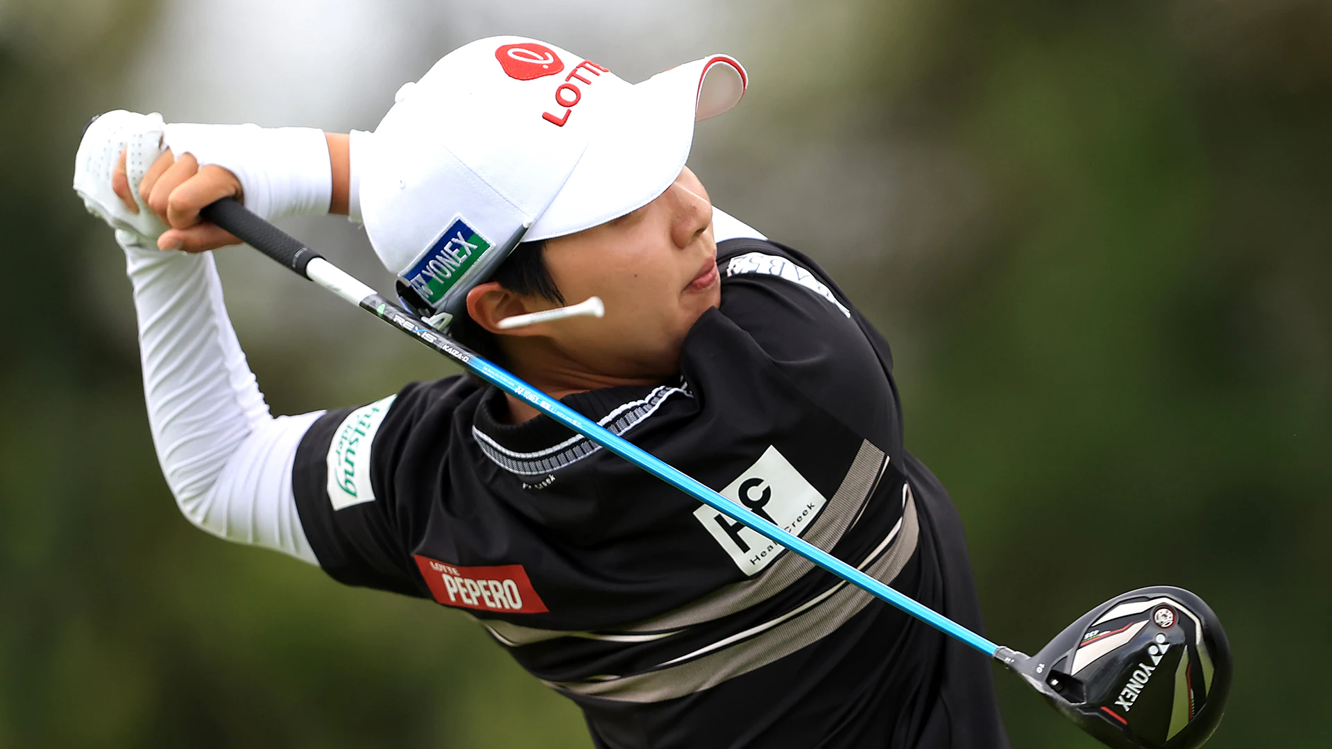 Hyo Joo Kim maintains 3-shot lead in windy Lotte Championship