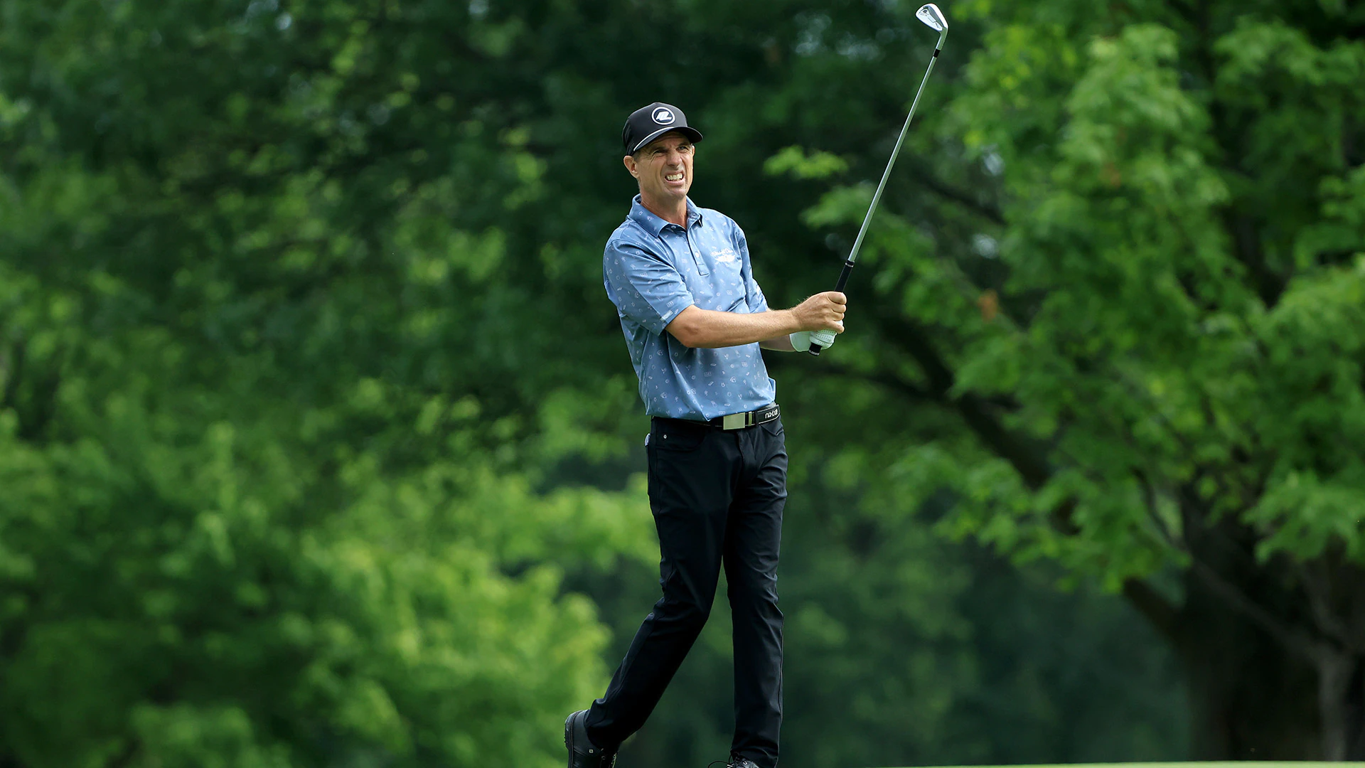 Steven Alker takes share of lead in Senior Players Championship