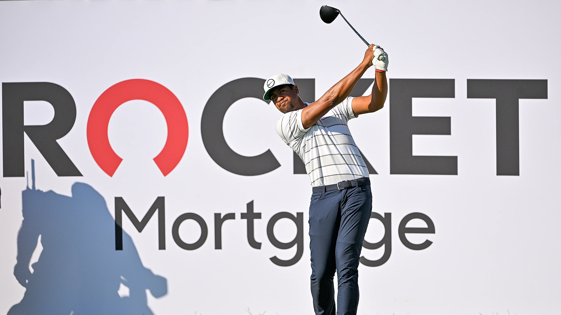Coming off win, Tony Finau hits every green, shares lead at Rocket Mortgage