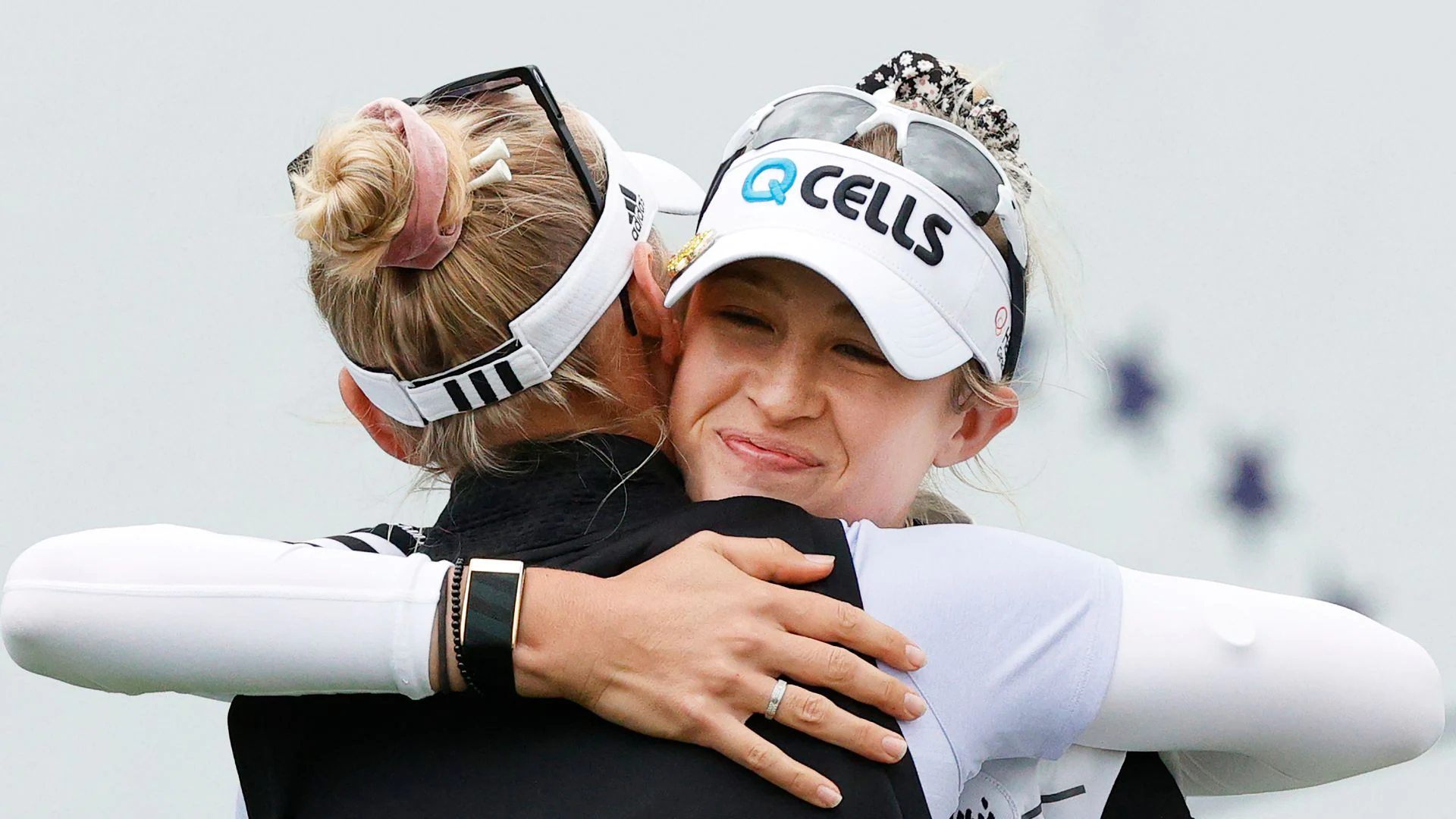 Nelly Korda makes up seven shots on sister Jessica to notch her first win of 2022