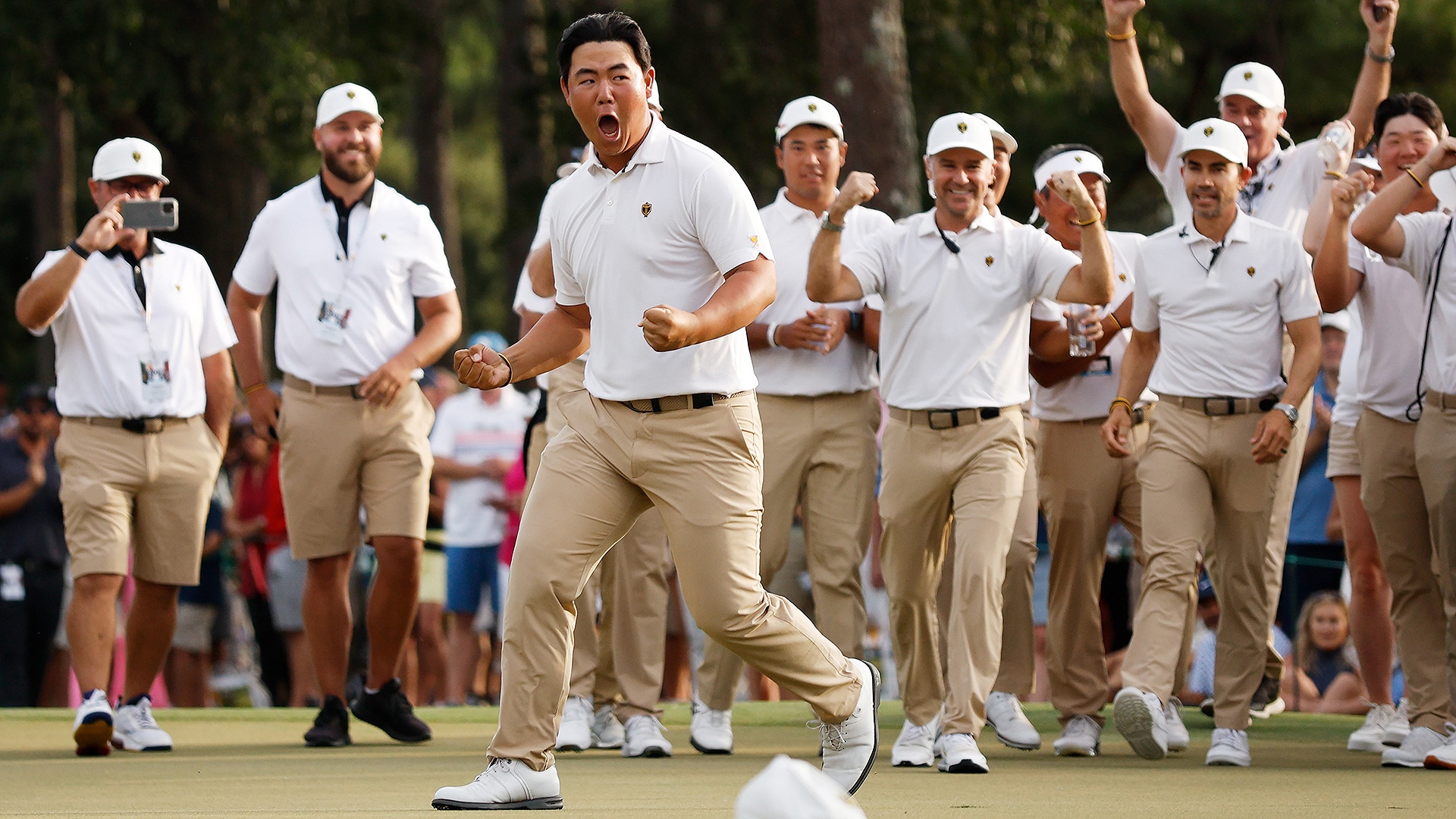 Presidents Cup recaps: Led by Tom Kim, Internationals pull within four points