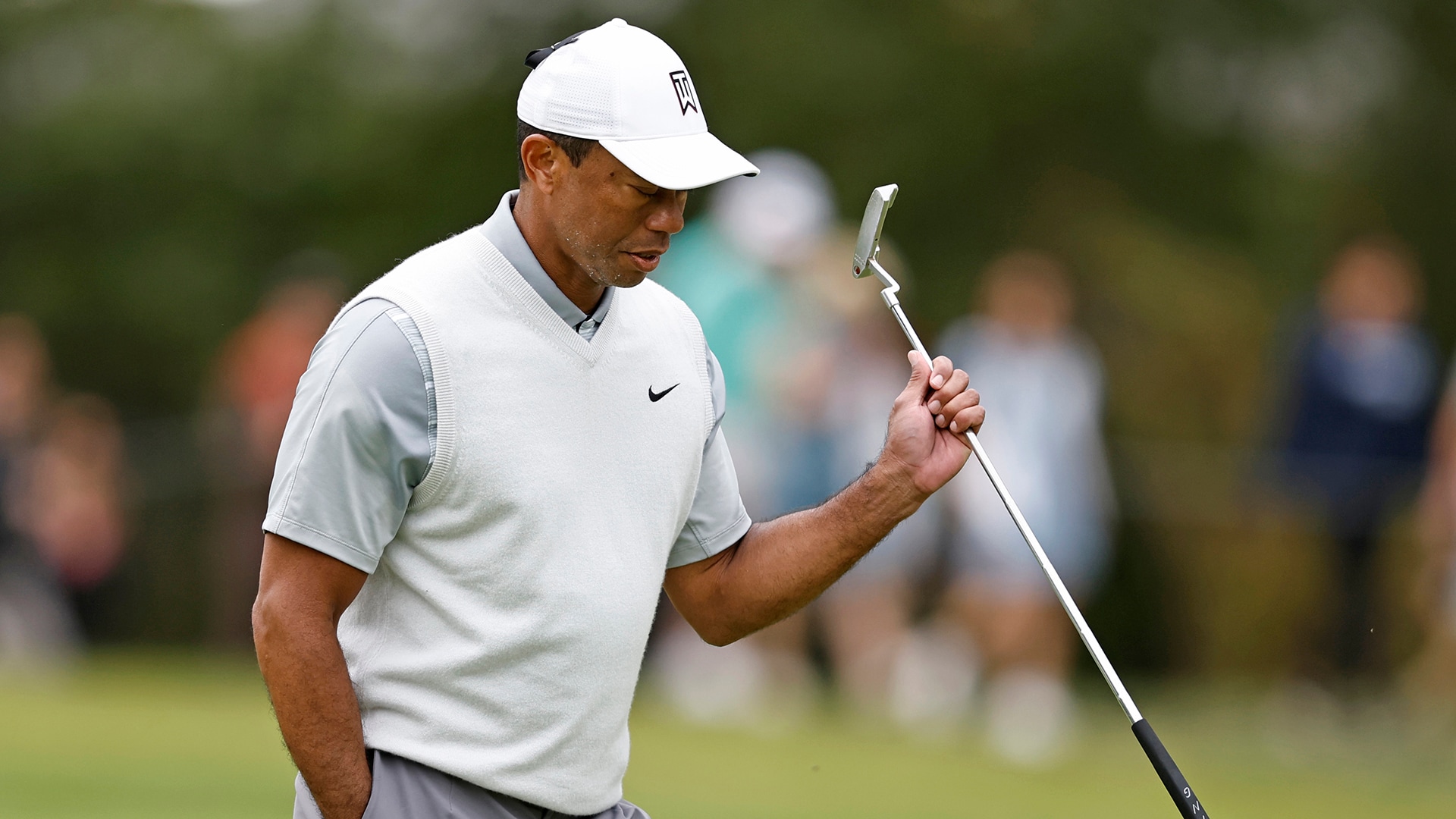 Tiger Woods highlights: Going low Saturday at Riviera, nearly cards albatross