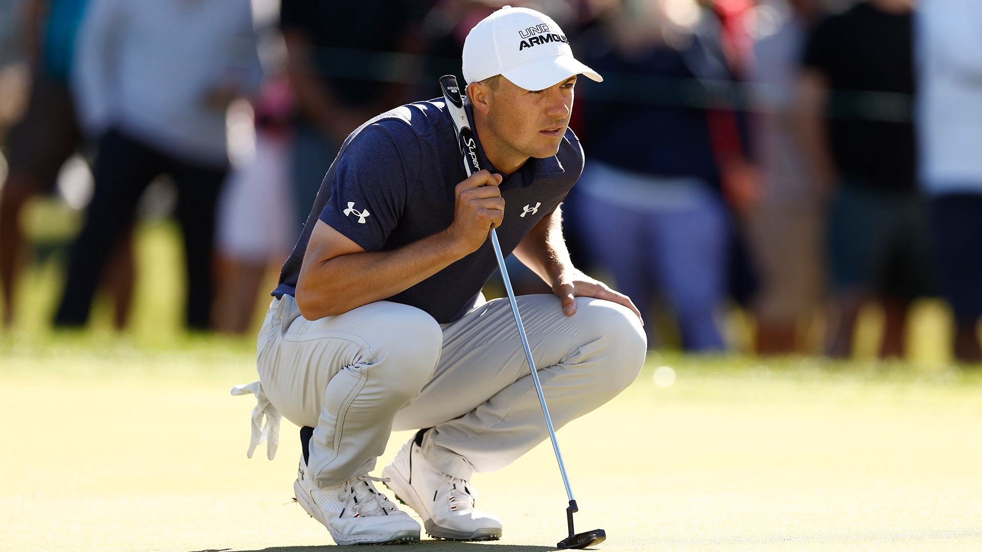Jordan Spieth opens with 4-under 67 after making nearly 150 feet of putts