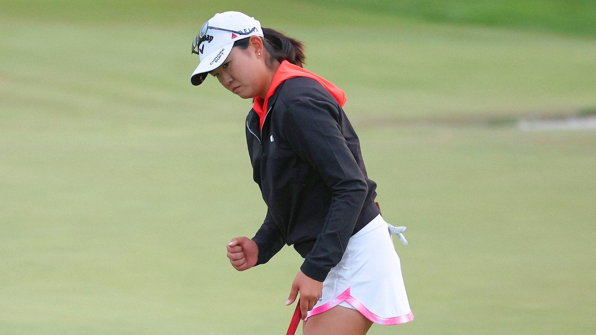 NCAA champ Zhang becomes 1st LPGA Tour winner in pro debut in 72 years, wins Mizuho in playoff