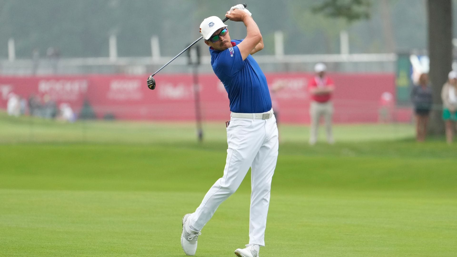 Needing bathroom break sours Rickie Fowler’s opening round at Rocket Mortgage Classic