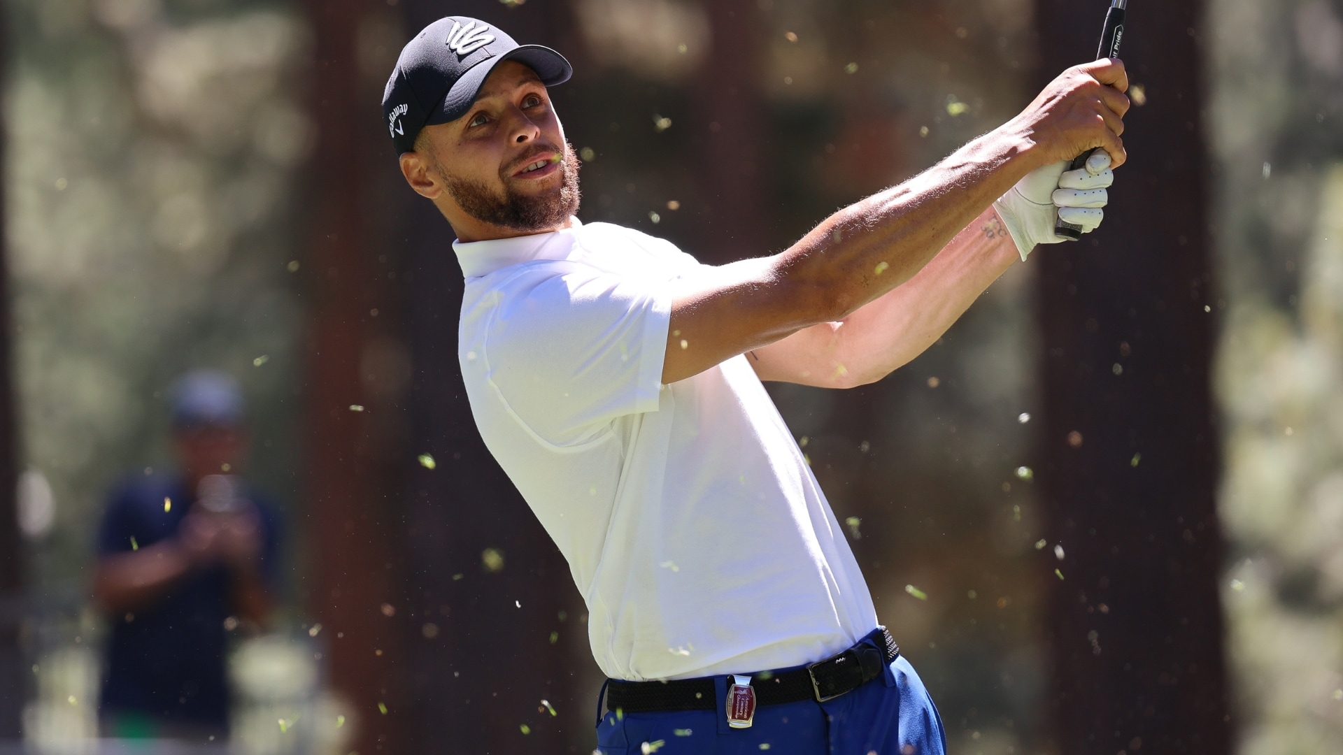 Stephen Curry makes hole-in-one, leads star-studded field at American Century celebrity golf tourney