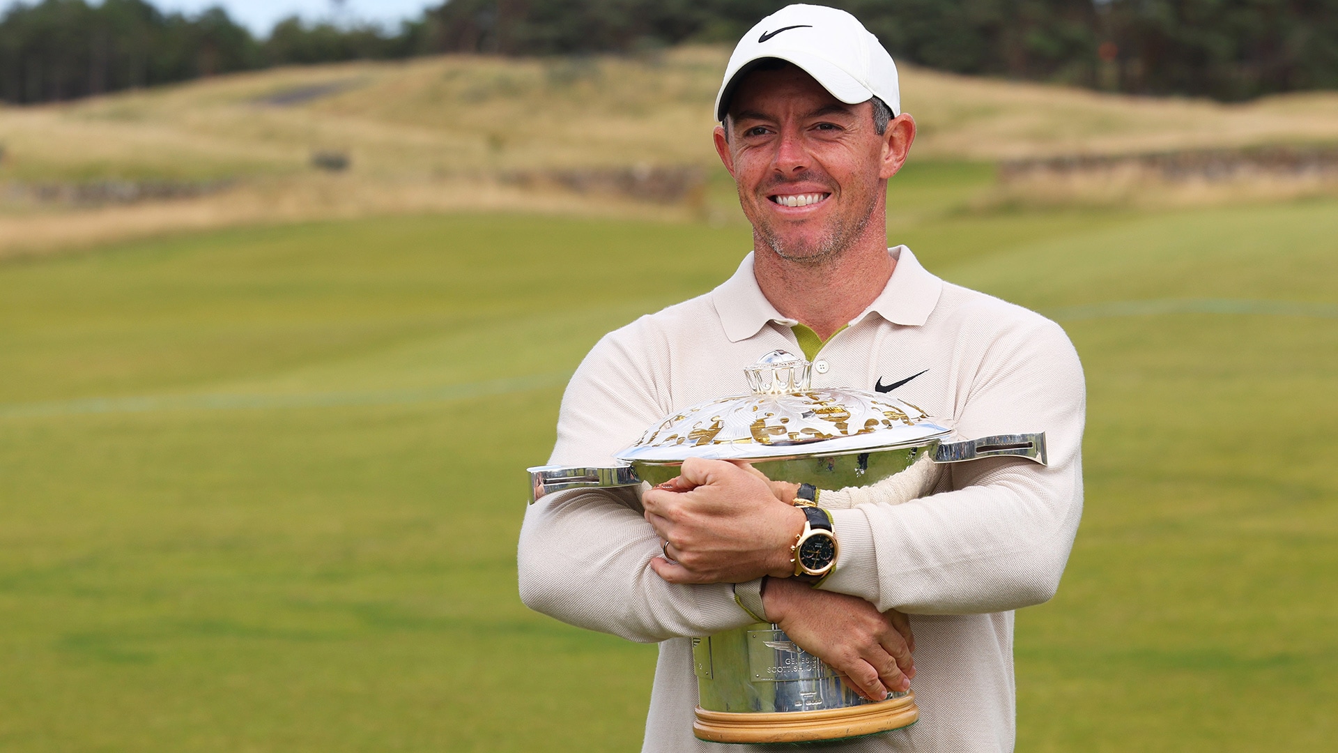 Rory McIlroy finishes birdie-birdie to deny Robert MacIntyre at Scottish Open