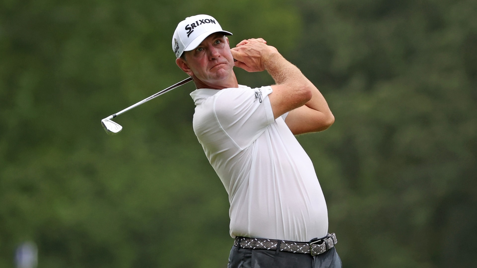 Lucas Glover posts another low round to lead FedExCup opener by a stroke