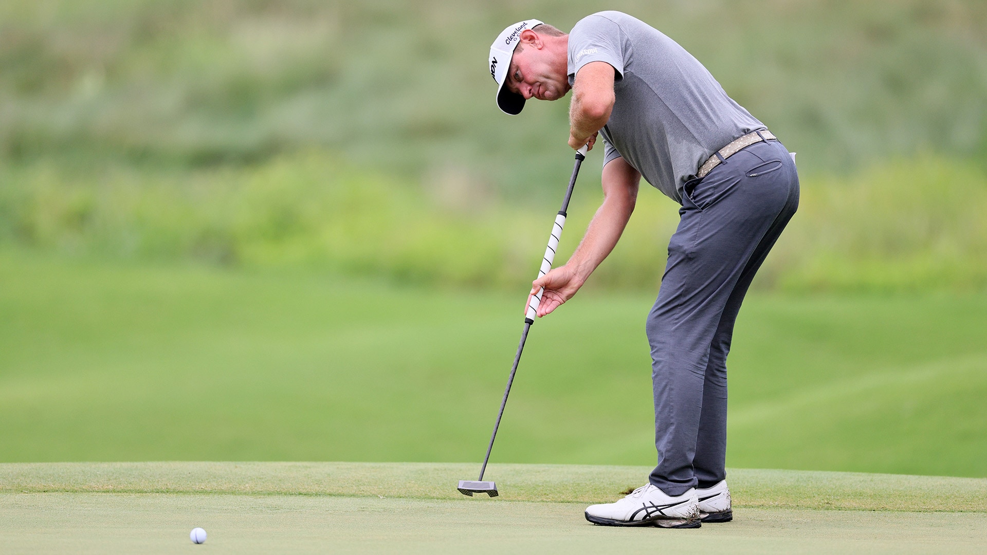 A Navy SEAL helped Lucas Glover overcome the putting yips, save career