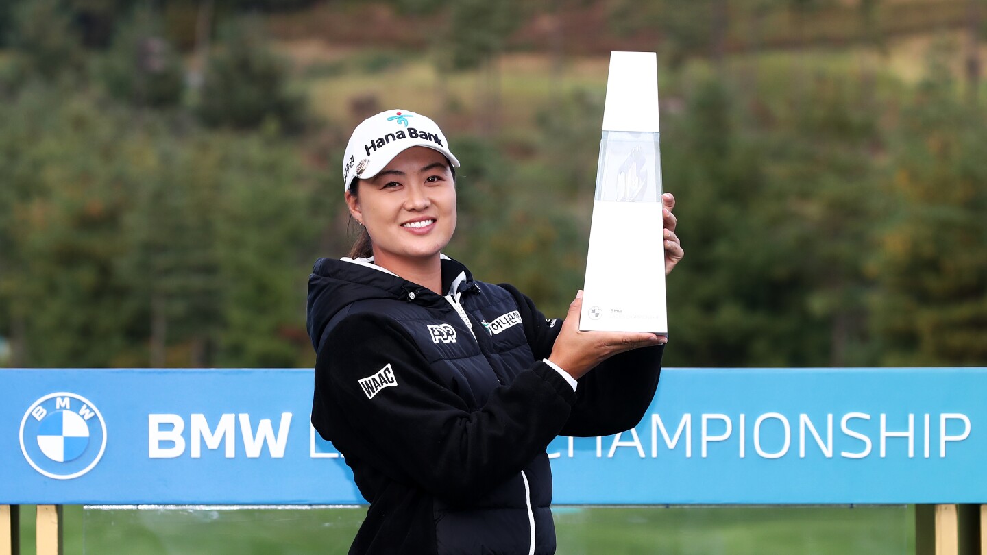 Minjee Lee tops Alison Lee in a playoff to win BMW Ladies in Korea