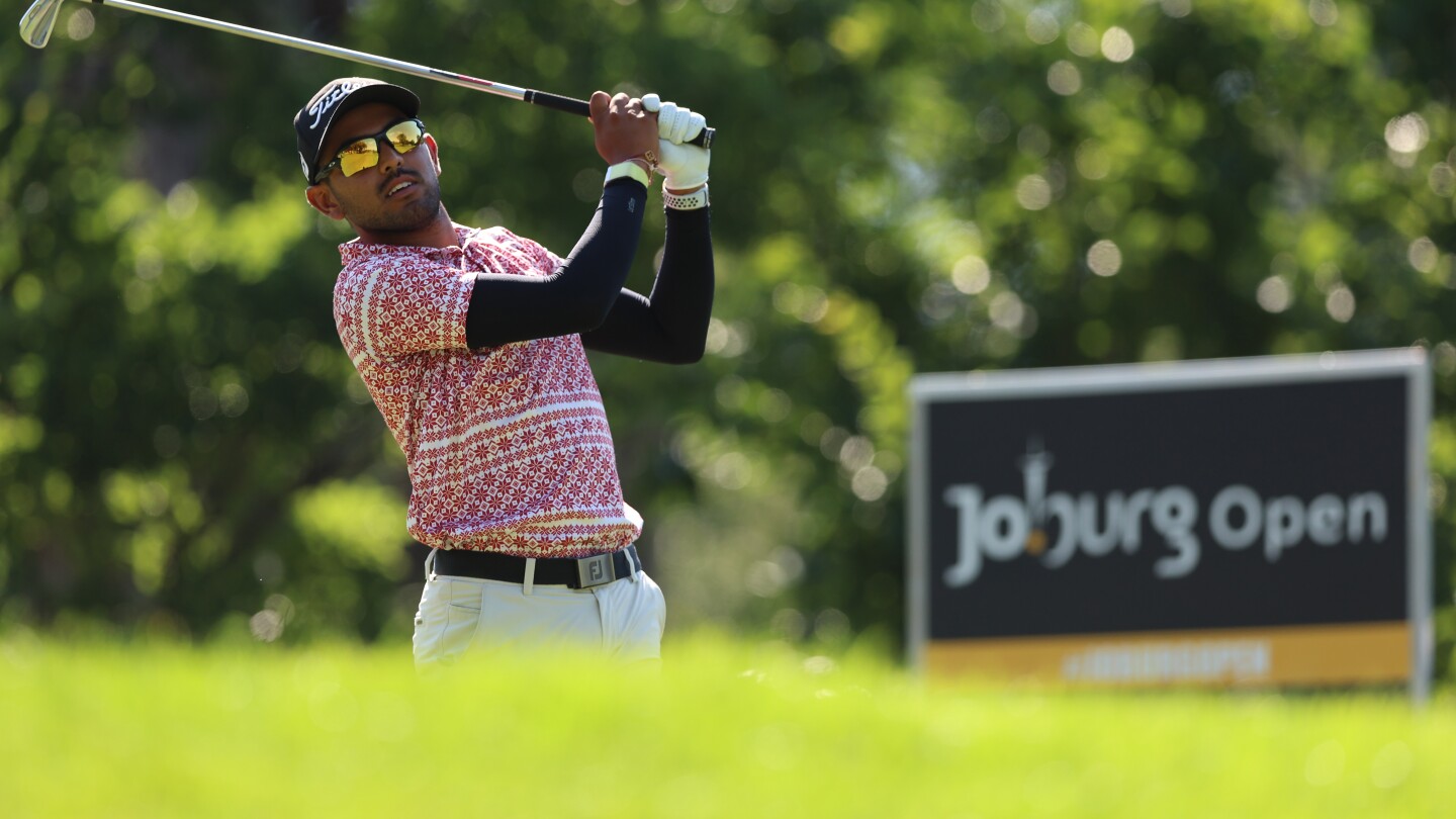 World No. 1,214 takes 36-hole lead at DPWT’s Joburg Open