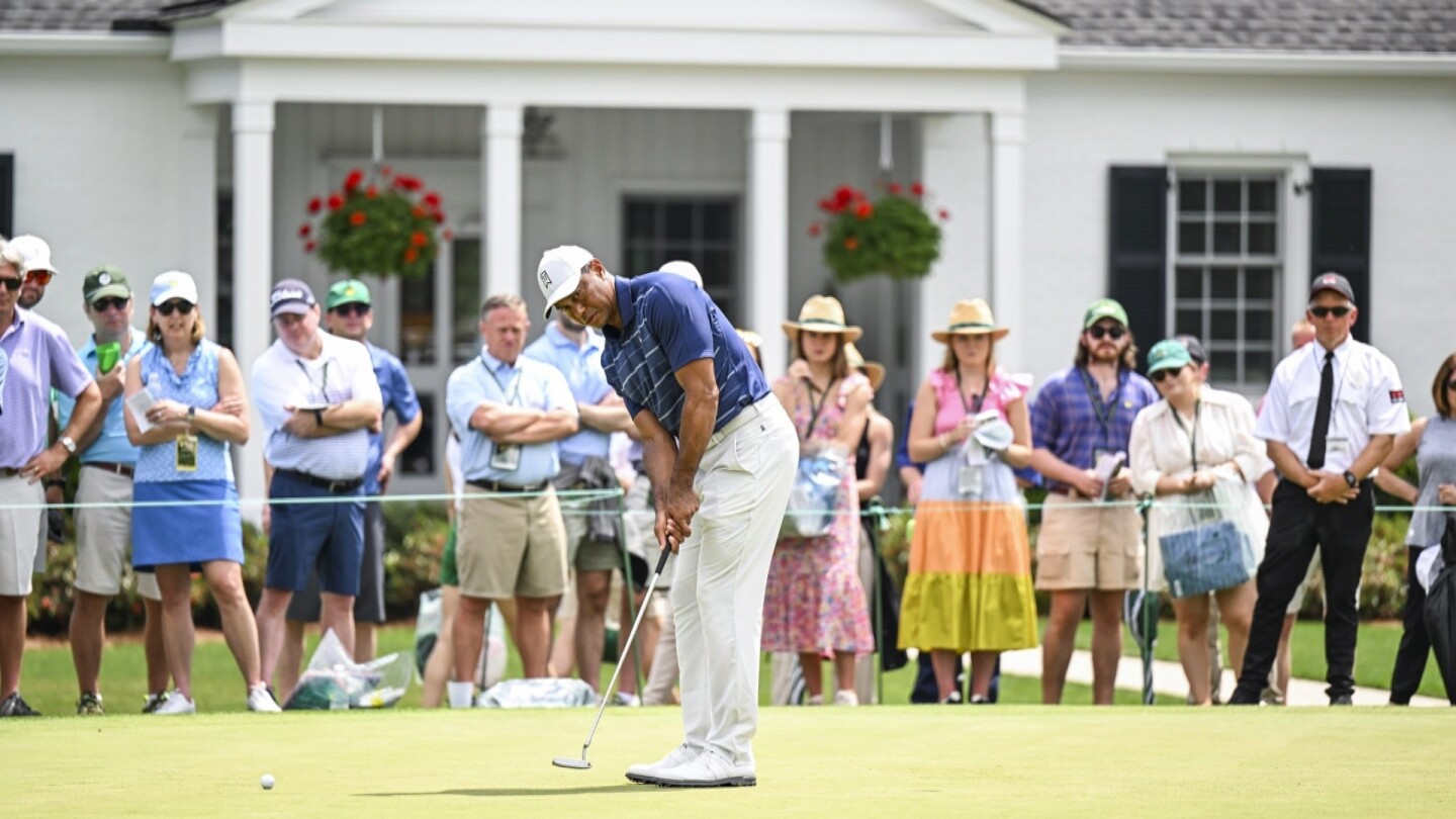 Tiger Woods returns to practice as PGA Tour comes to El Cardonal