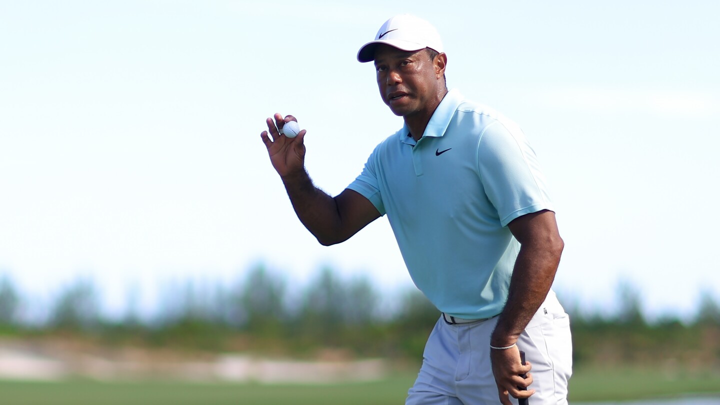 Watch: Tiger gets hot on front, cools off for Hero 71
