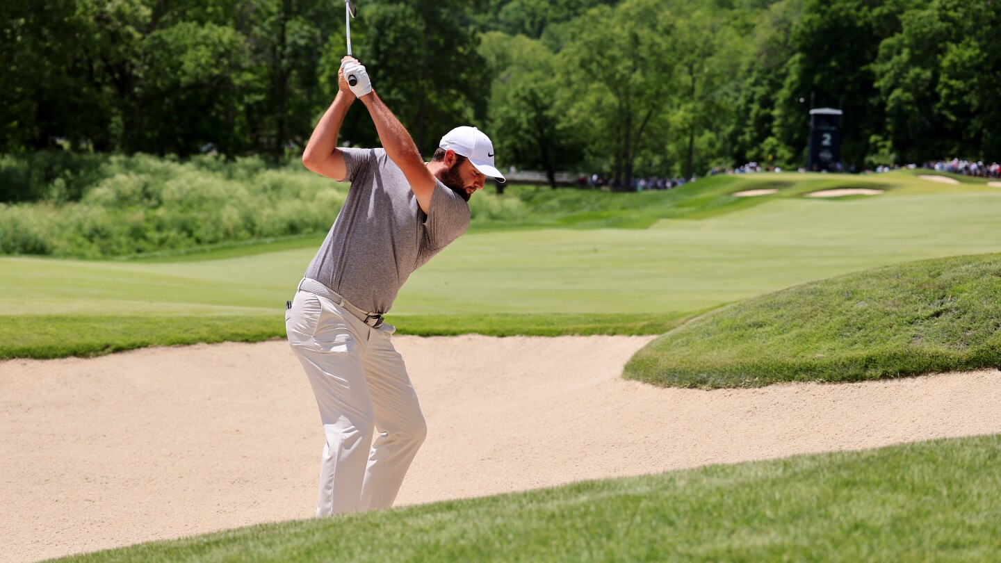 PGA Championship 2024: Scottie Scheffler double bogeys second hole in Round 3