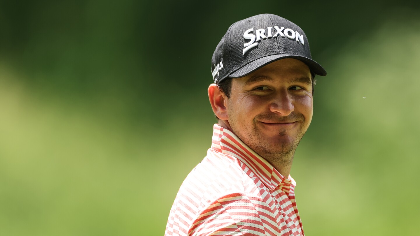 Alejandro Tosti drives onto island green at par-4 13th in making eagle Sunday at PGA