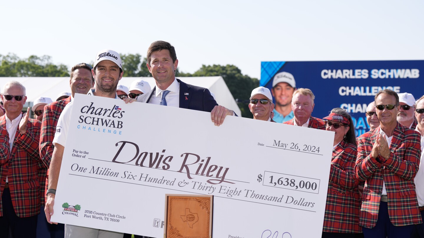 Charles Schwab Challenge prize money: What Davis Riley, Scottie Scheffler and field earned