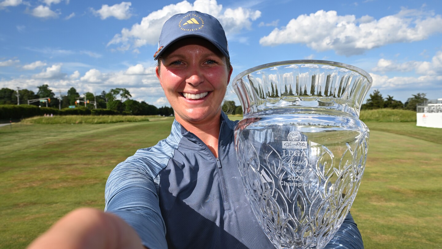 Linnea Strom shoots 60, goes from T-52 to champion at ShopRite LPGA