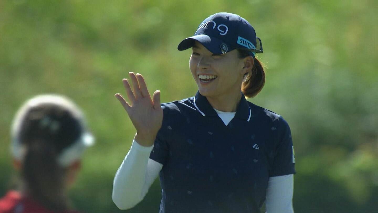 Hinako Shibuno bounces in for the eagle in the 2024 ShopRite LPGA Classic