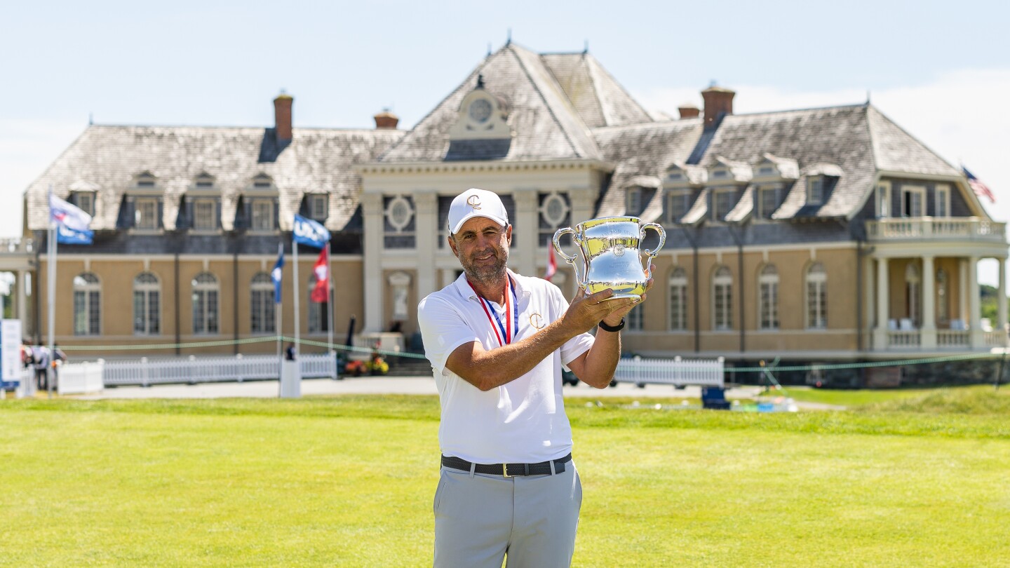 Richard Bland wins second straight major, prevailing in Monday playoff at U.S. Senior Open