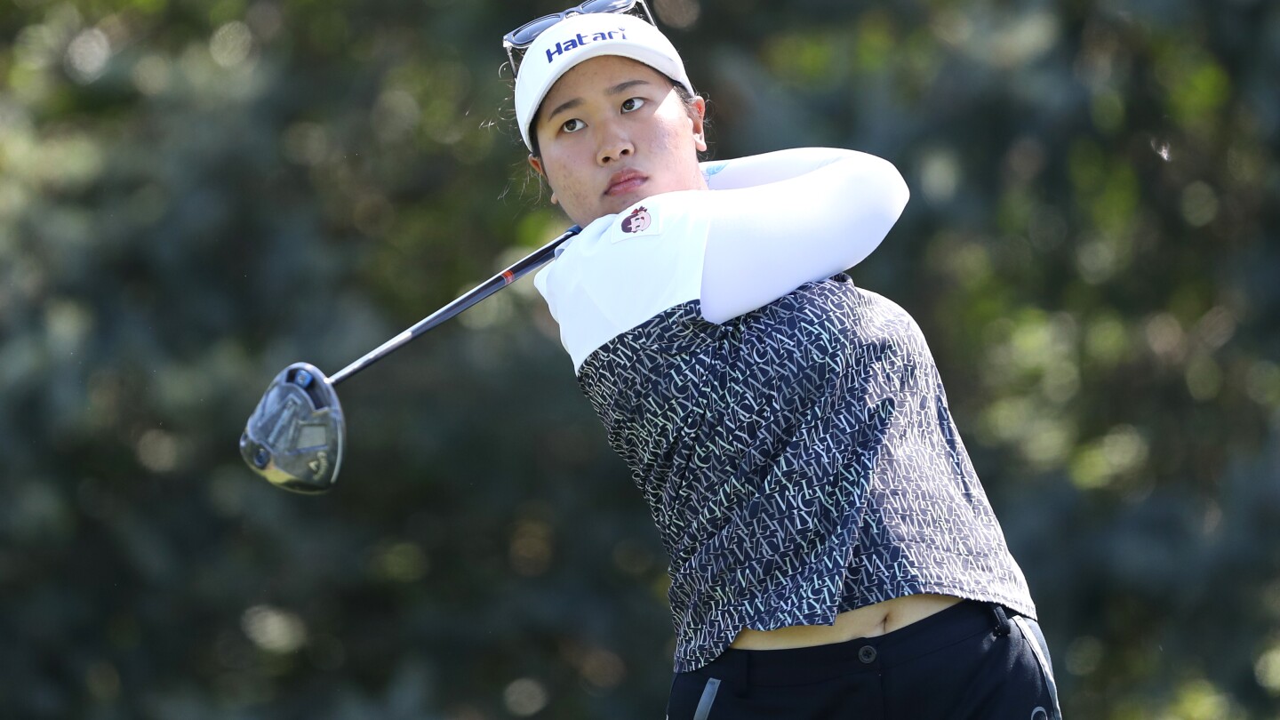 Chanettee Wannasaen closes birdie-eagle to take one-shot lead in Dana Open