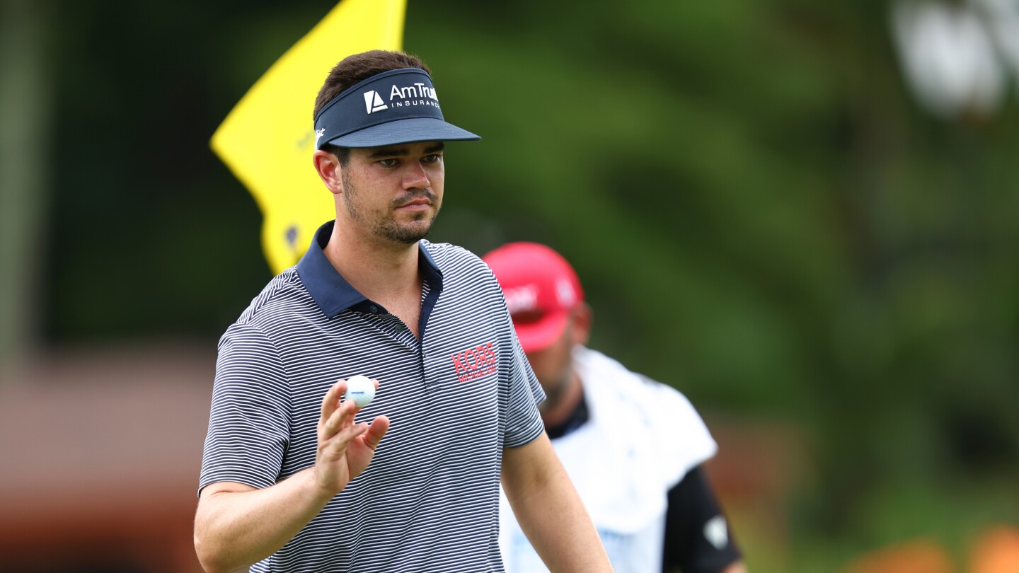 Beau Hossler shoots 60 at vulnerable Sedgefield in rain-delayed Wyndham Championship