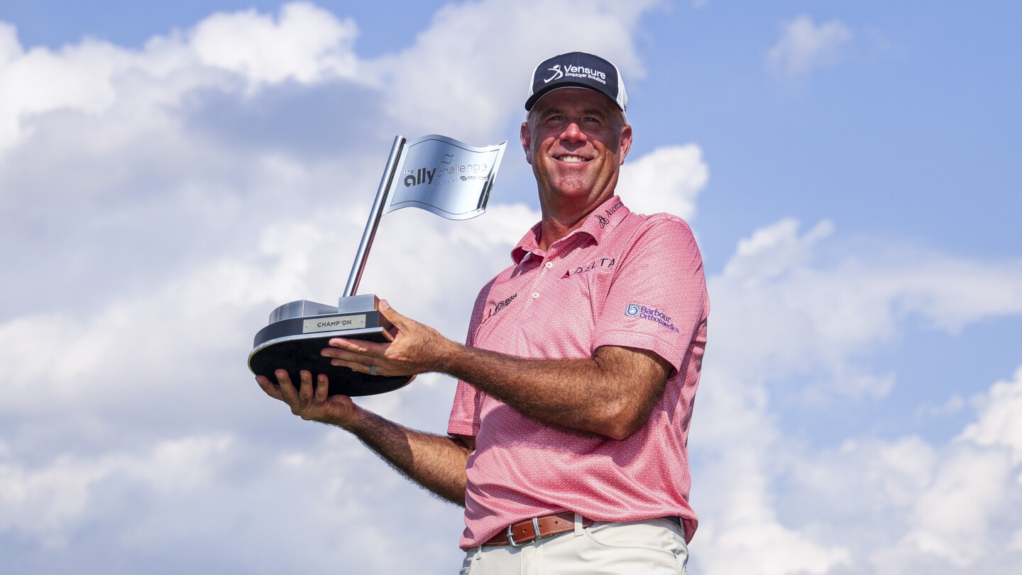 Stewart Cink wins first PGA Tour Champions event at Ally Challenge