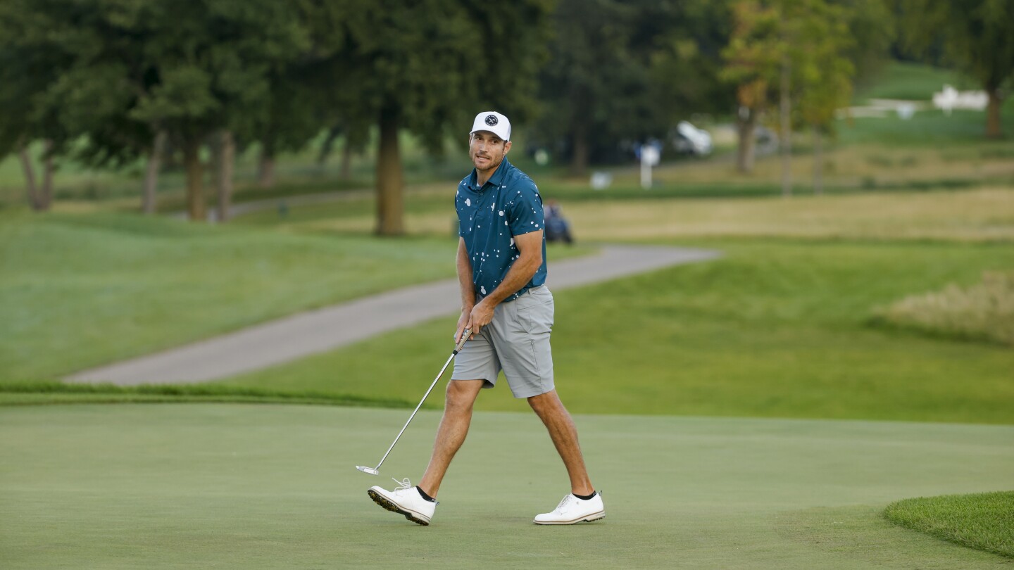 Stars depart in mass, but eight players remain determined to fill void at U.S. Amateur