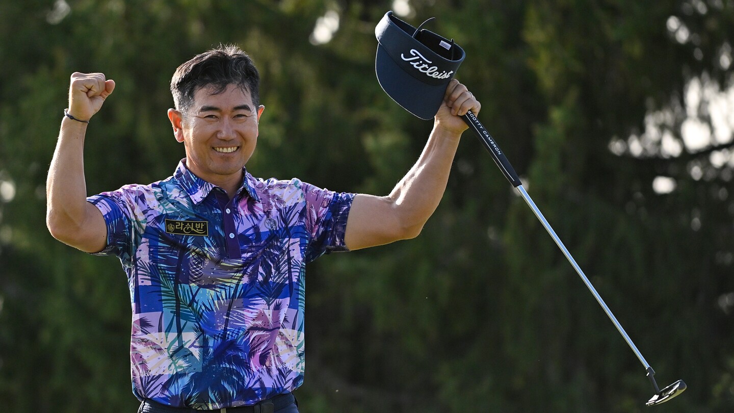 Y.E. Yang wins first, denies Bernhard Langer his 47th title in playoff on PGA Tour Champions