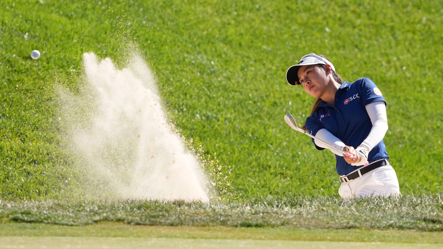 Jeeno Thitikul maintains two-shot lead over Lydia Ko at Kroger Queen City