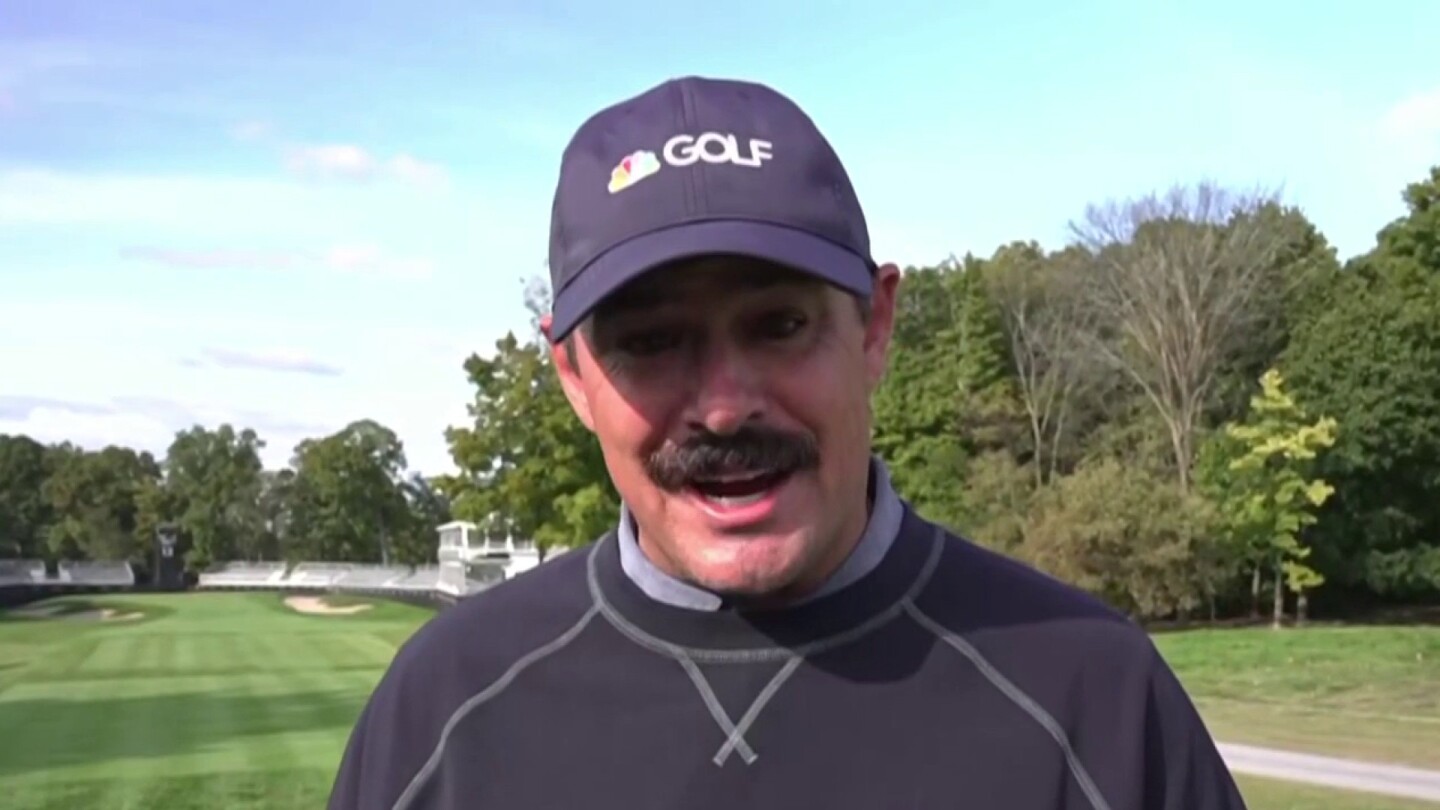 Johnson Wagner demonstrates shots at Royal Montreal for Presidents Cup