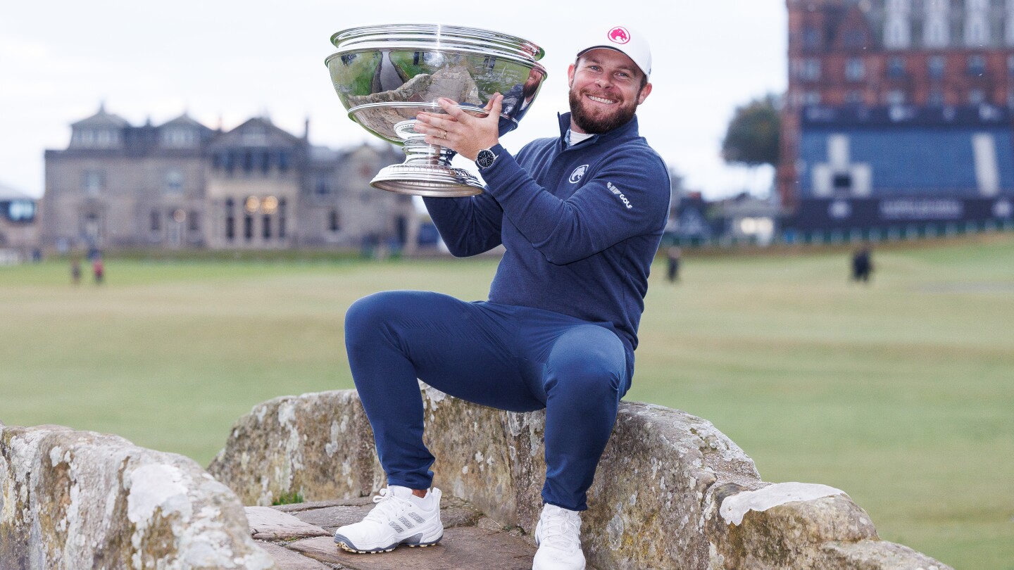 Tyrrell Hatton birdies last on Old Course to win third Dunhill Links title