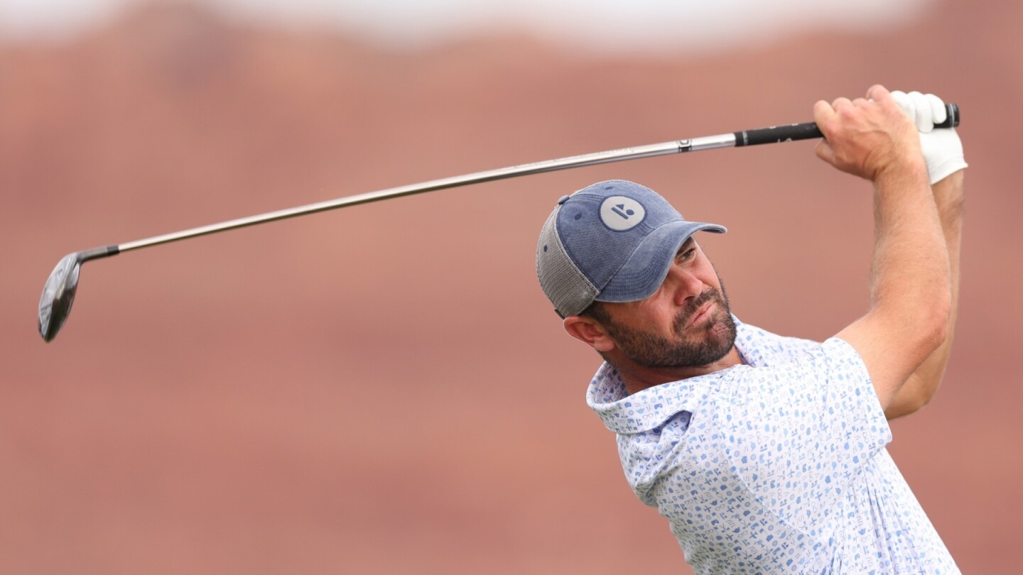 Wesley Bryan sinks 14-foot eagle putt to make Black Desert cut