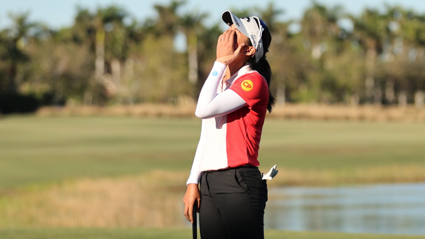 Watch: The putt to win $4 million for Jeeno Thitikul at CME Group Tour Championship