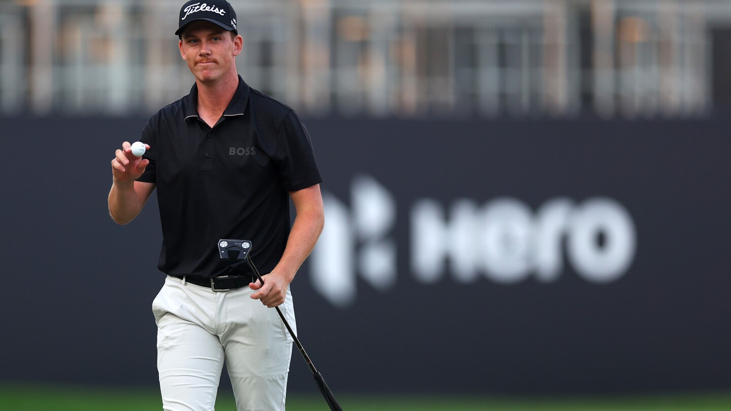 Daniel Hiller leads Tyrrell Hatton with Rory McIlroy seven back entering Dubai finale